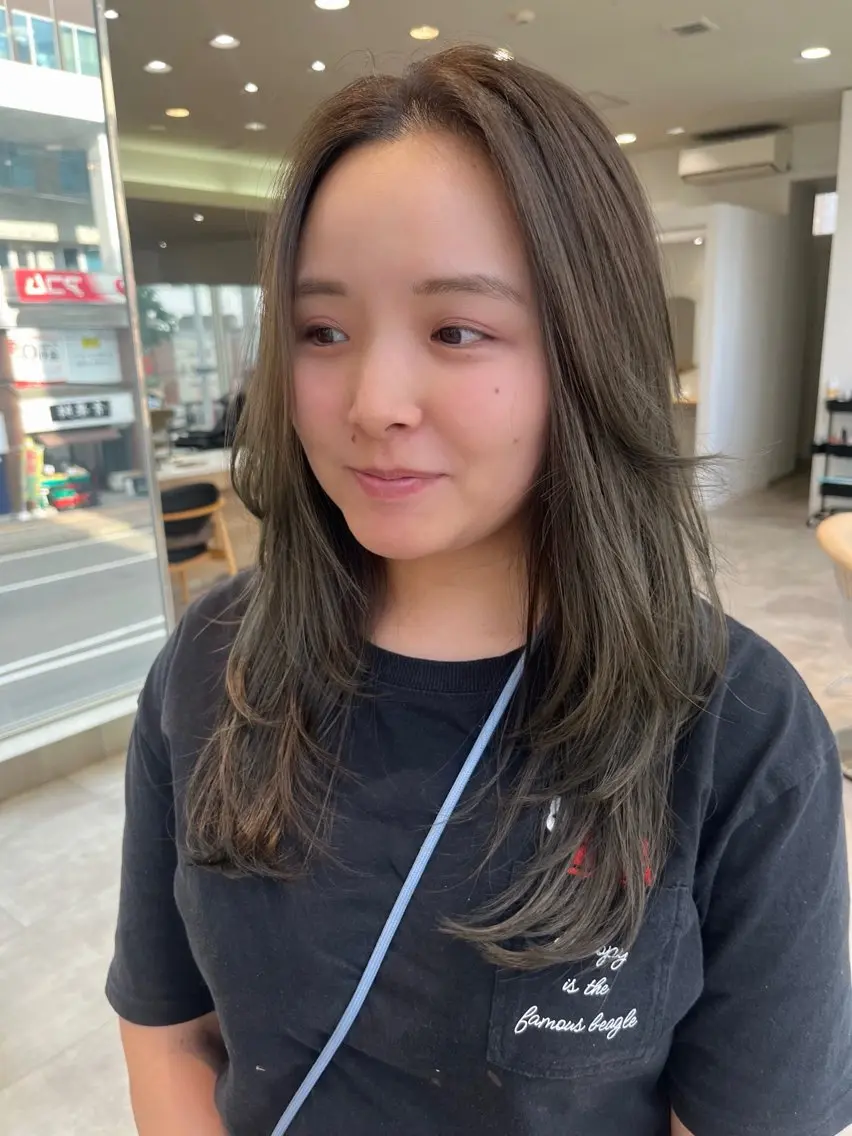 ロング くびれヘア 顔まわりレイヤー 顔周りカット 韓国風ヘア レイヤーカット カット ヘアカラー トリートメント cana 札幌レイヤースタイルのヘアスタイル