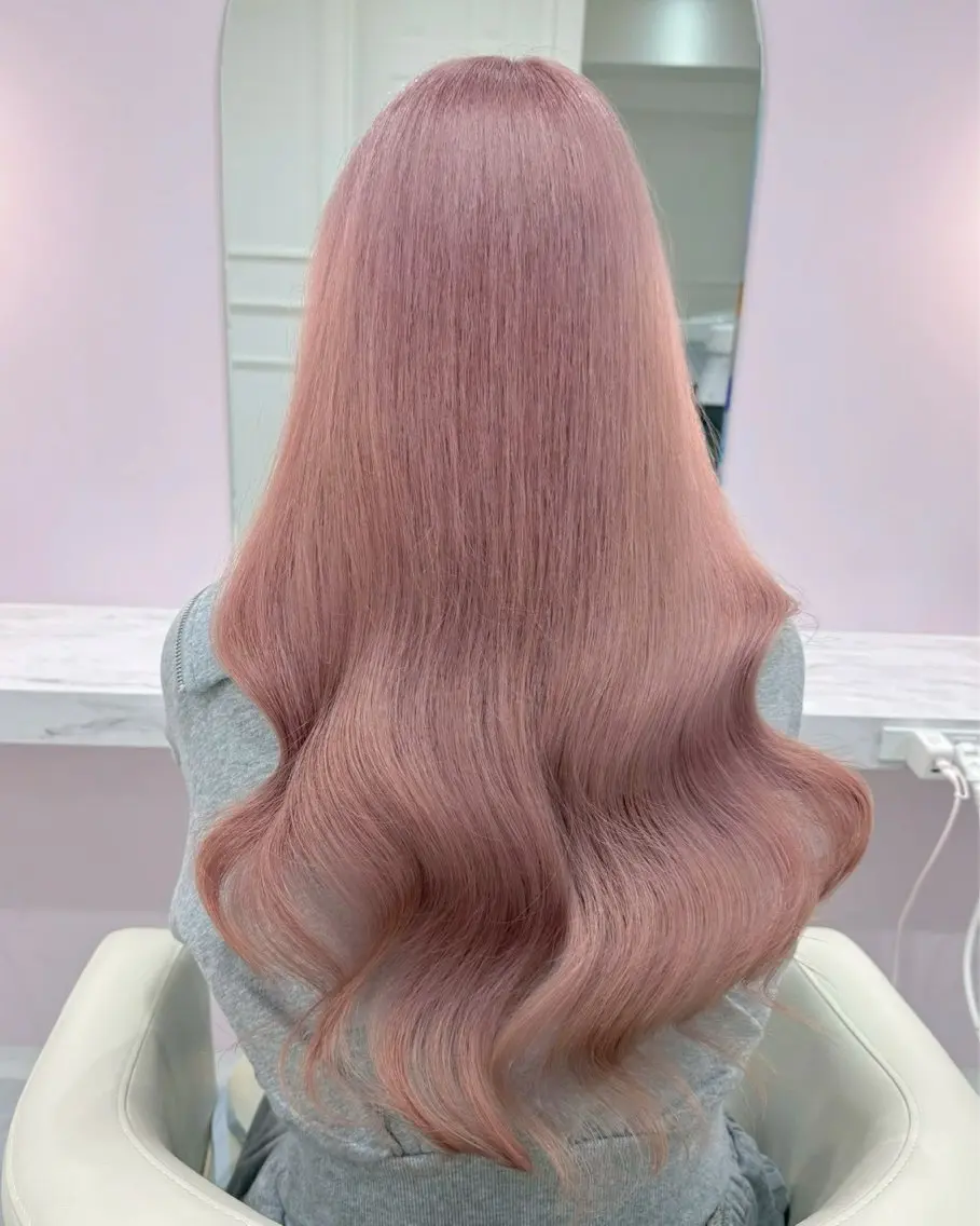 ロング カラー ブリーチ 透明感カラー ハイトーンカラー ヘアカラー ハイトーンカラー💞 くるみ🎀のヘアスタイル