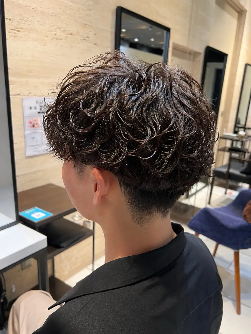 パーマ メンズ 西谷 勇志のヘアスタイル