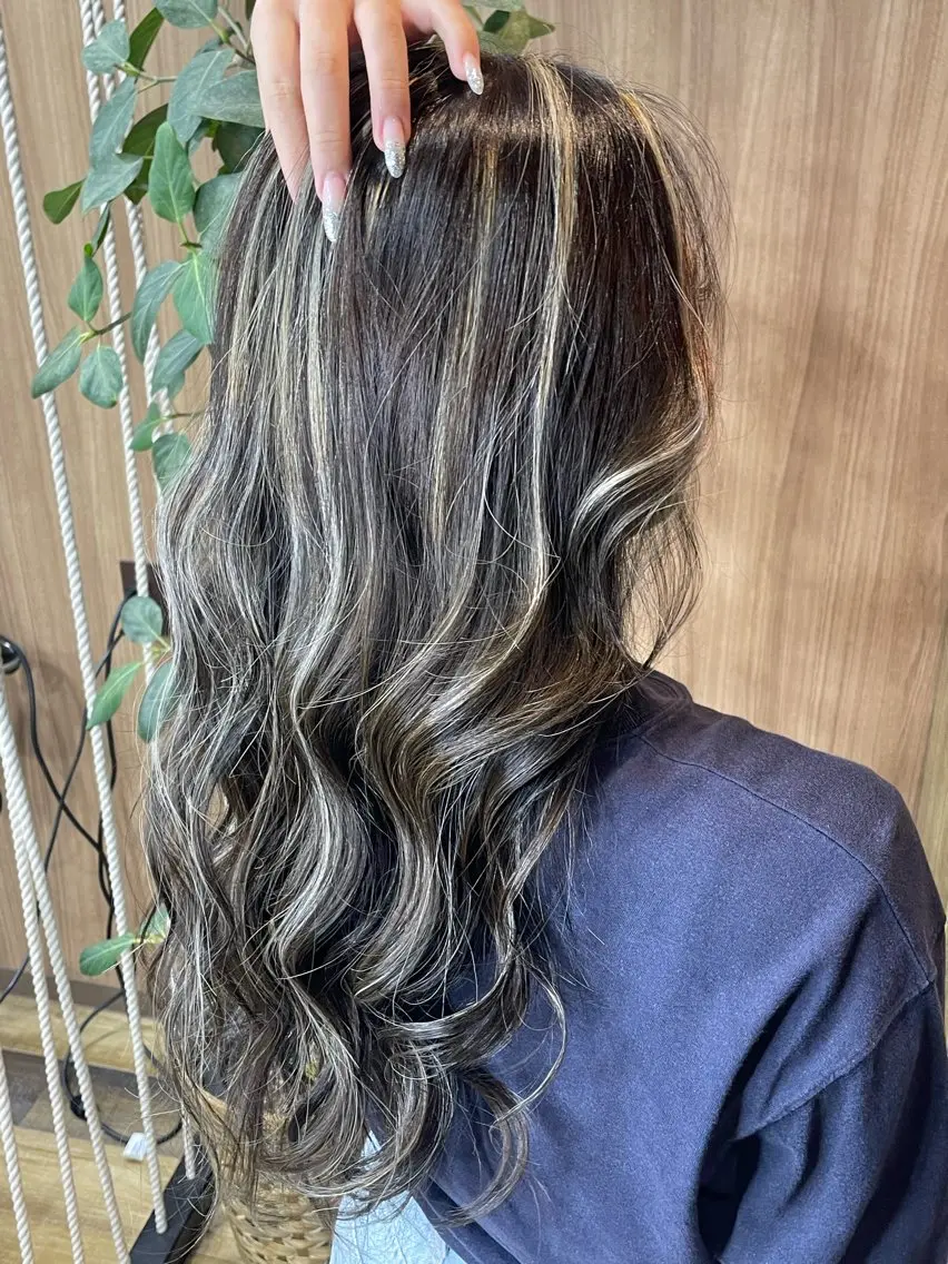 💫ハイライト+オンカラー+トリートメント💫の写真