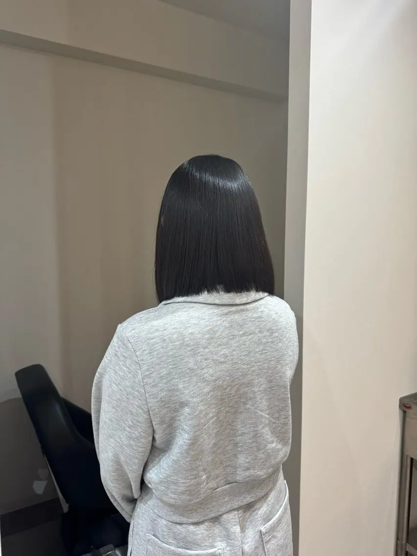 ショート カラー 大人な抜け感レイヤー remi🖤のヘアスタイル