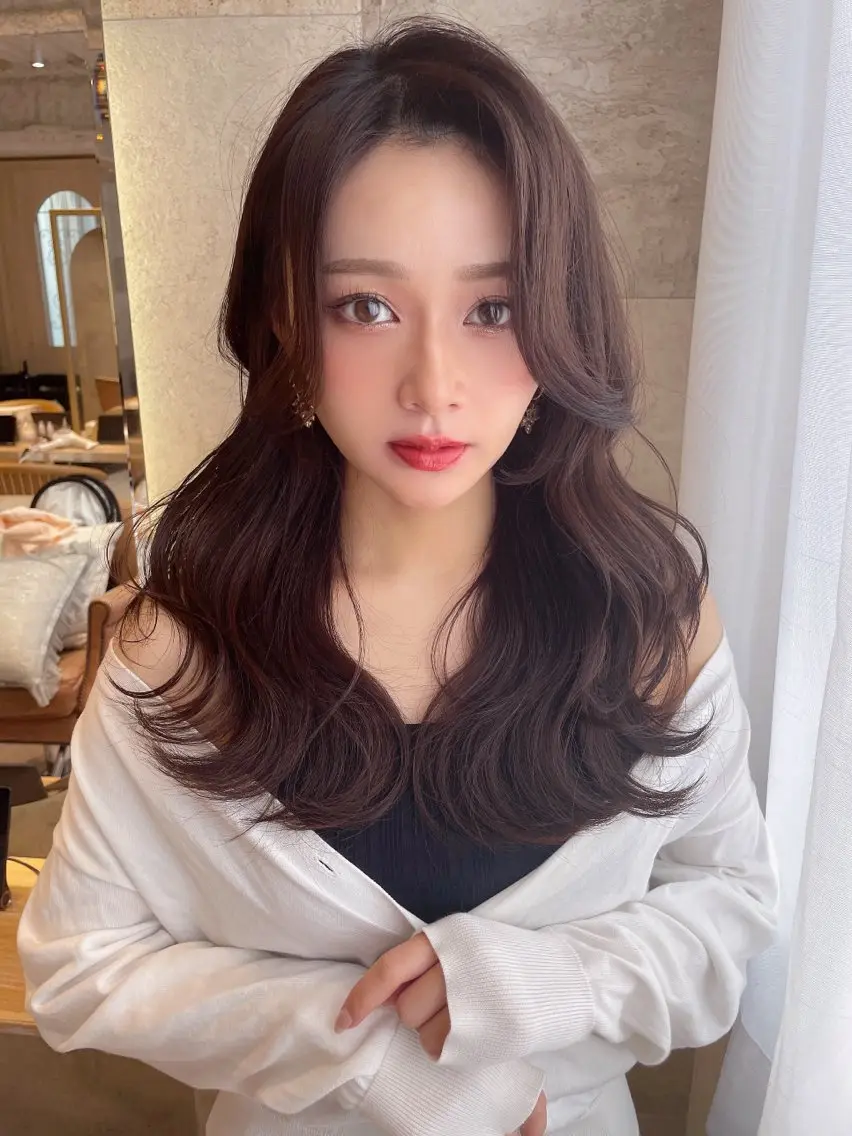 ミディアム カラー ベージュカラー 黒髪 ブリーチ ブルーカラー ブルーブラック カット ヘアカラー トリートメント 木屋元一/縮毛矯正 /前髪/レイヤーのヘアスタイル