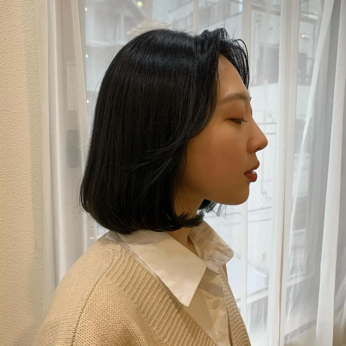 ショート カラー ヘアアレンジ 黒髪 ブルーカラー ブルーブラック エギョモリ タンバルモリ 韓国×髪質改善特化 💍maki💍のヘアスタイル