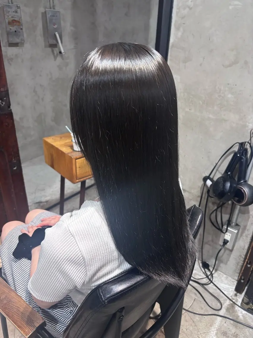 ロング カラー 透明感カラー ヘアカラー ツヤ髪韓国ヘアー 🧡kazuha🧡のヘアスタイル