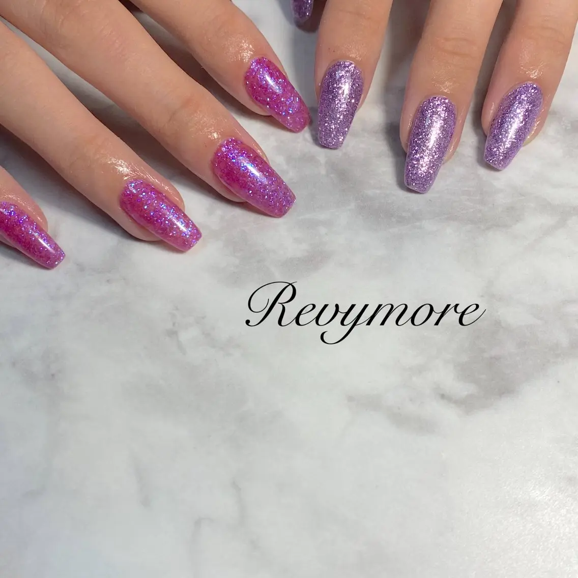 ネイル ジェルネイル キラキラネイル 韓国ネイル ラメ(グリッター) ニュアンスネイル nail salon Revymoreのネイルデザイン
