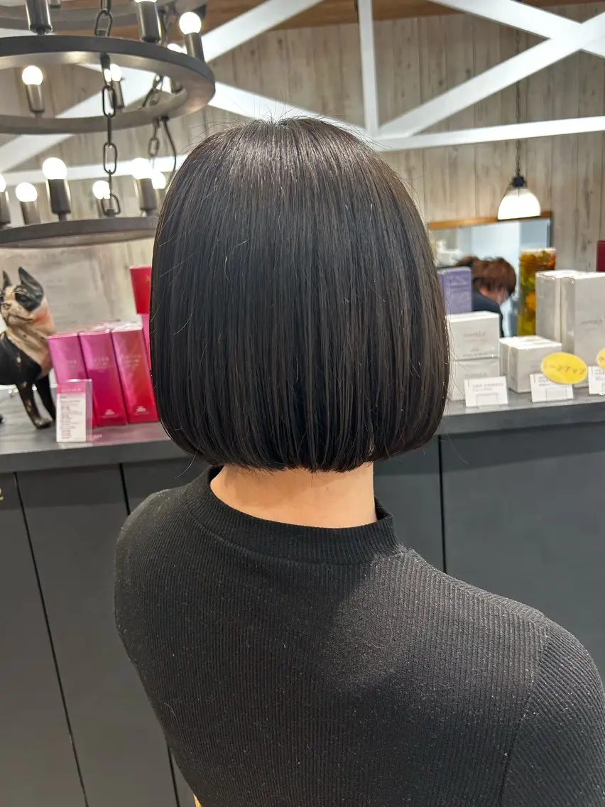 ショート 前下がりボブ ボブ 大槻 ハルカのヘアスタイル