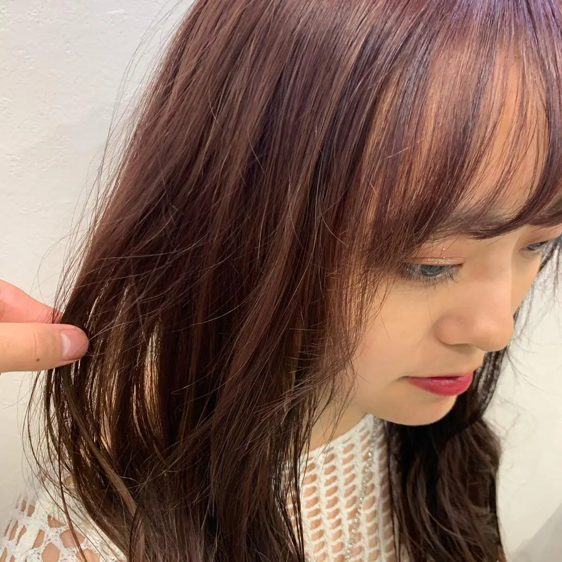 ロング ピンクラベンダー ミルクティーベージュ /三村克彦のヘアスタイル