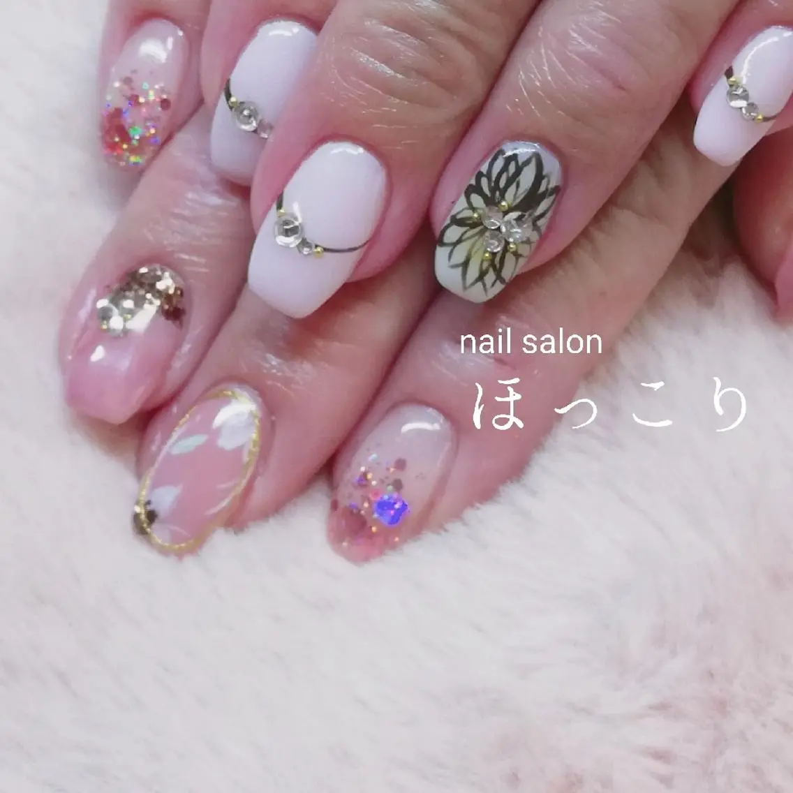 ネイル ストーンネイル ネイルサロンほっこり kanaのネイルデザイン