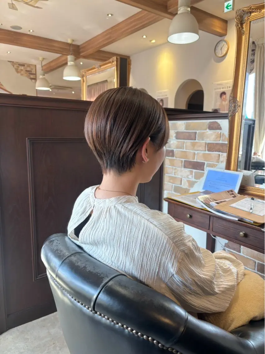 ショート 安中 莉椰のヘアスタイル