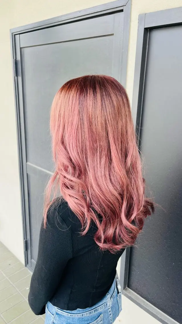 カラー 宮下 尋都のヘアスタイル