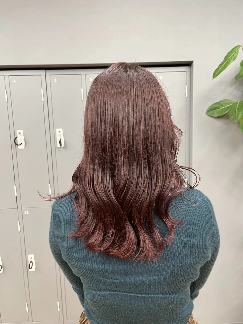 セミロング カラー ブラウンカラー レッドカラー 樋口 美咲のヘアスタイル