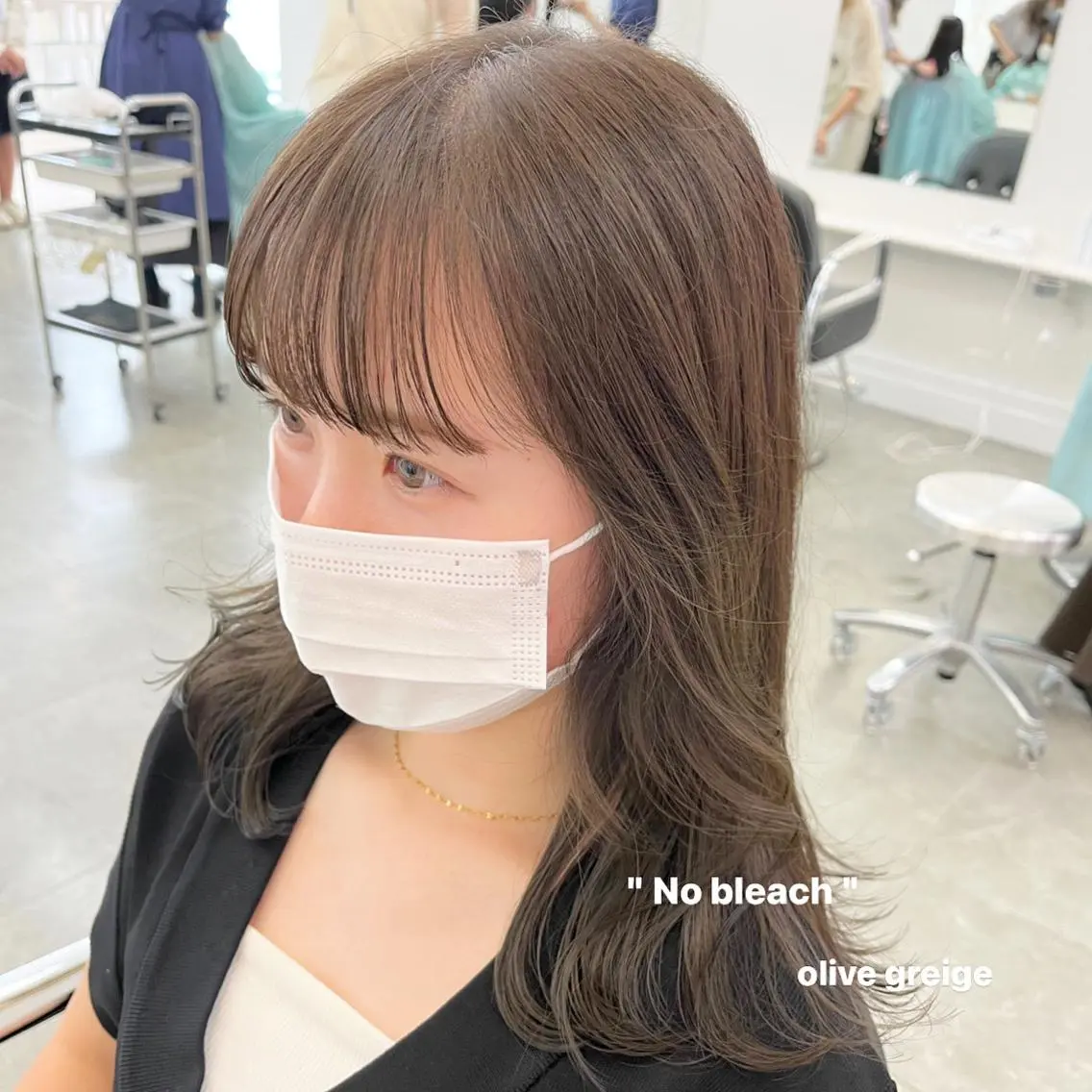 セミロング カラー 顔周りカット レイヤーカット GOODDAY ヘアサロンのヘアスタイル