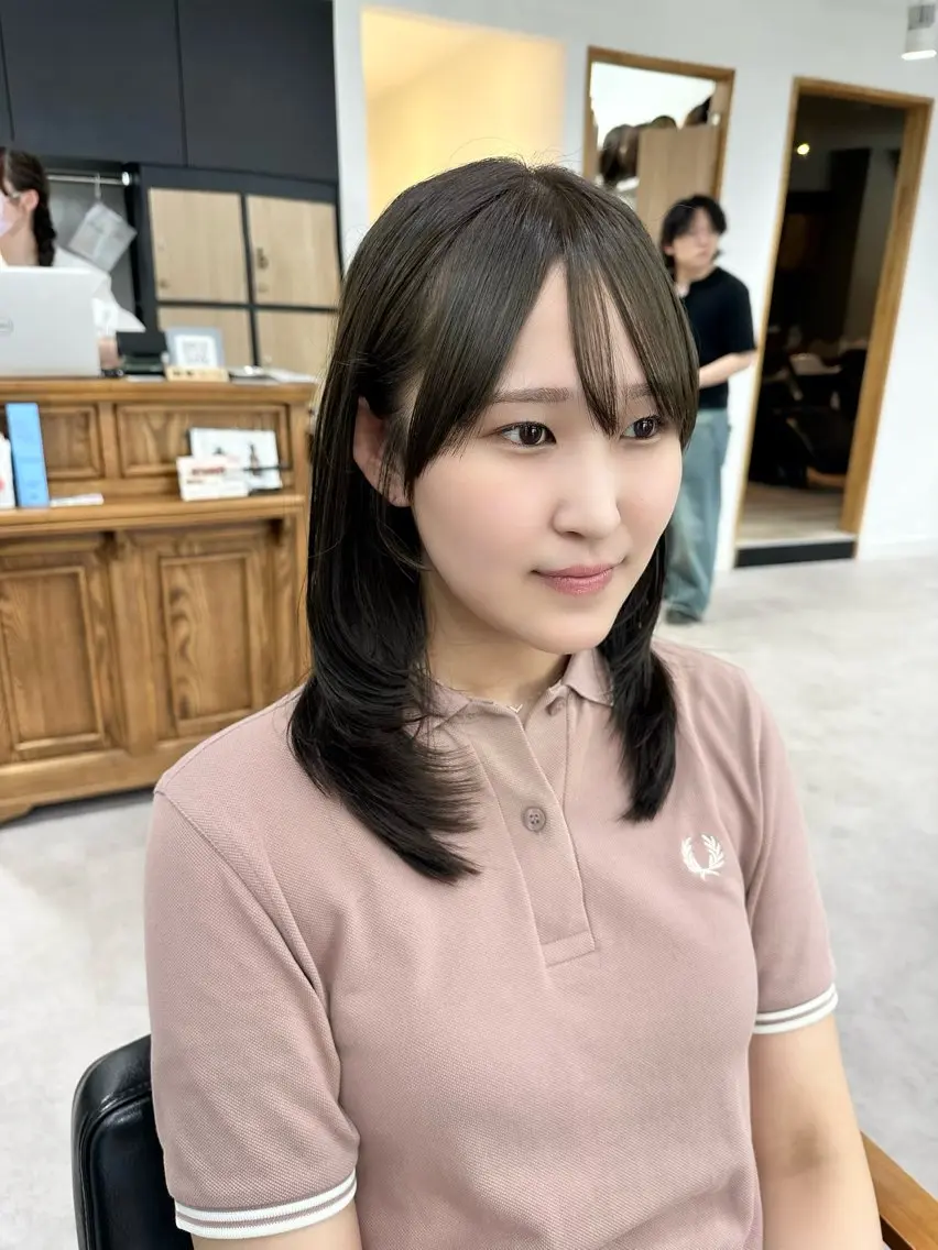 ミディアム カラー パーマ ヘアアレンジ メンズ キッズ カット ヘアカラー 似合せレイヤー/ 柔らか透明感カラーのヘアスタイル