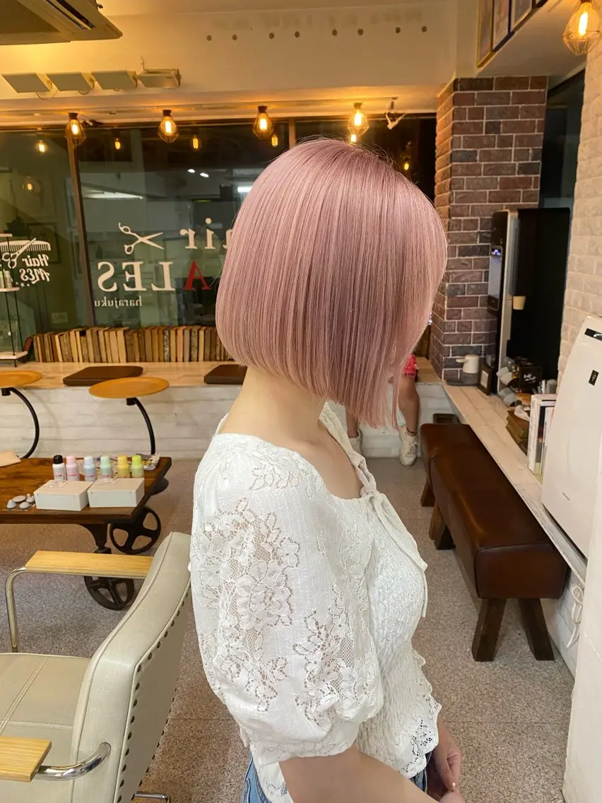 ミディアム カラー ブリーチ カット ヘアカラー トリートメント レイヤーウルフ エクステ磯部のヘアスタイル