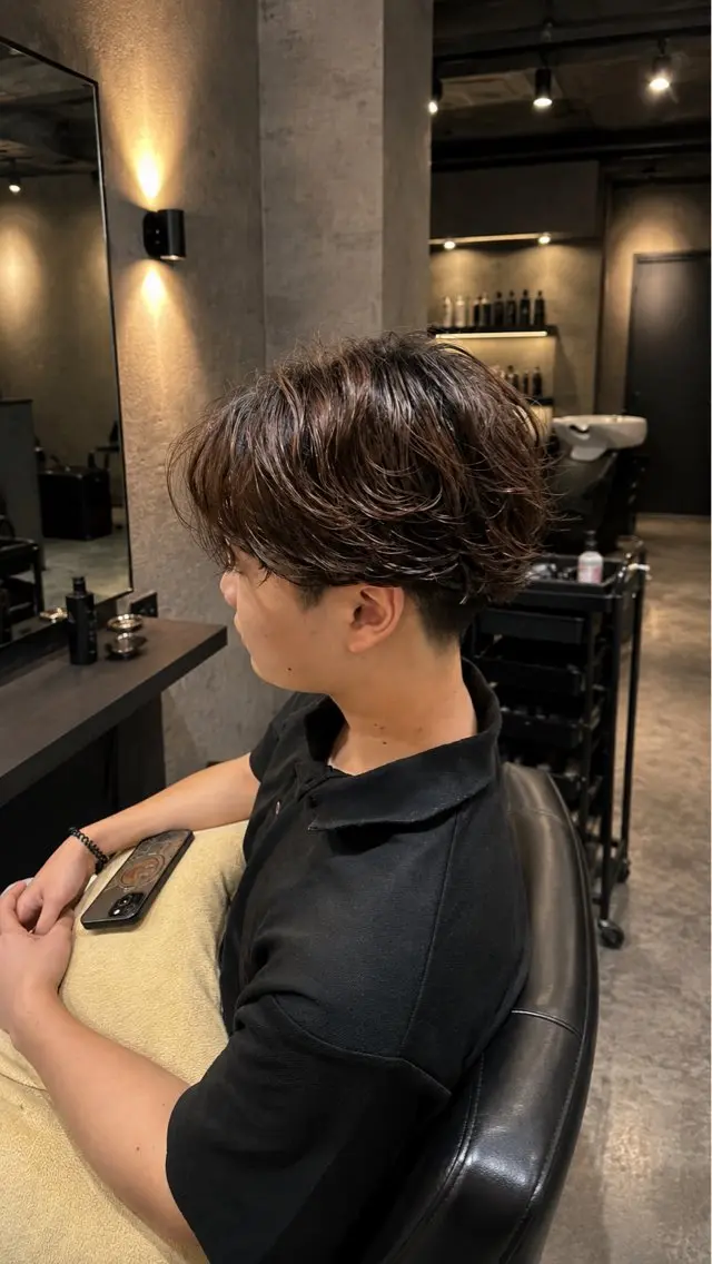 パーマ メンズ フェザーパーマ メンズ韓国風 メンズパーマ カット パーマ ヘッドスパ メンズカット/シャド ウパーマ/URYUのヘアスタイル