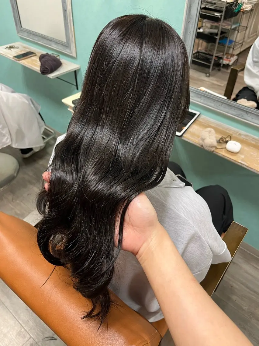 ロング カット ヘアカラー トリートメント 顔周りレイヤー 髪質改善 / AYUのヘアスタイル