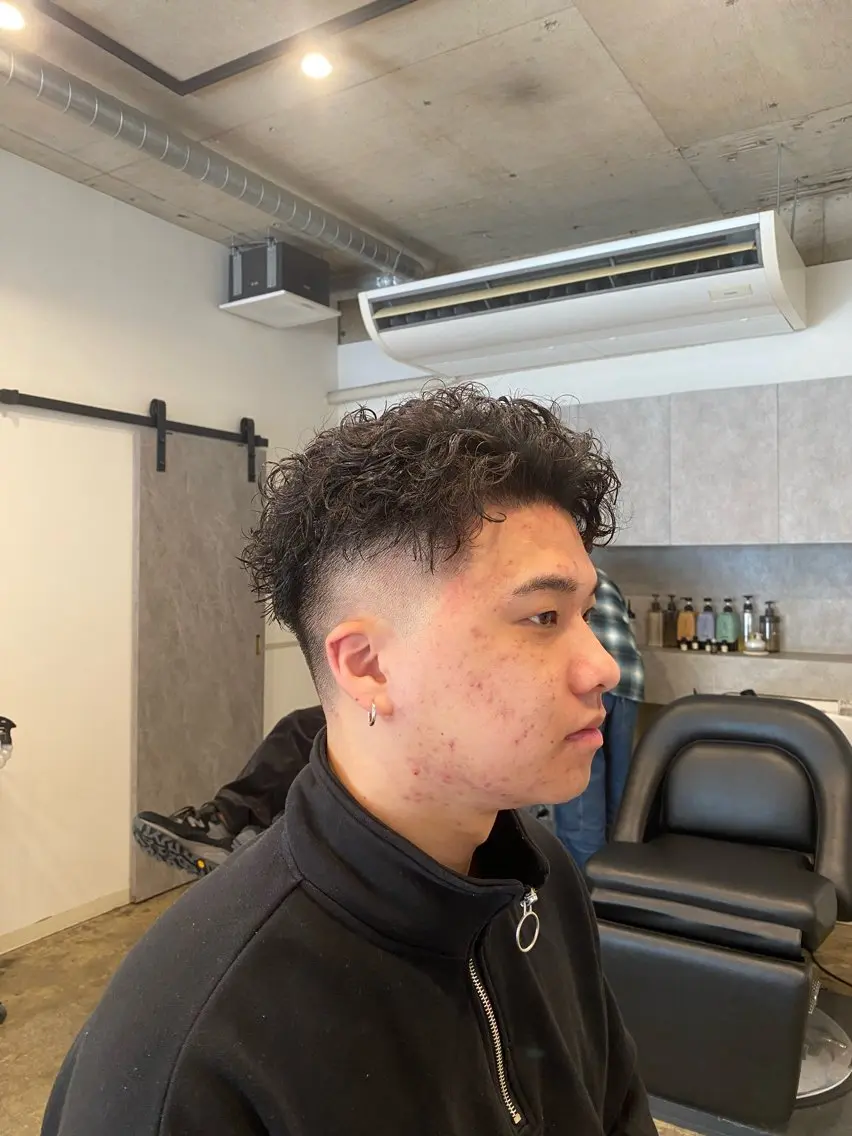 ショート パーマ メンズ 💈メンズカット 中野💈志賀 隼樹のヘアスタイル
