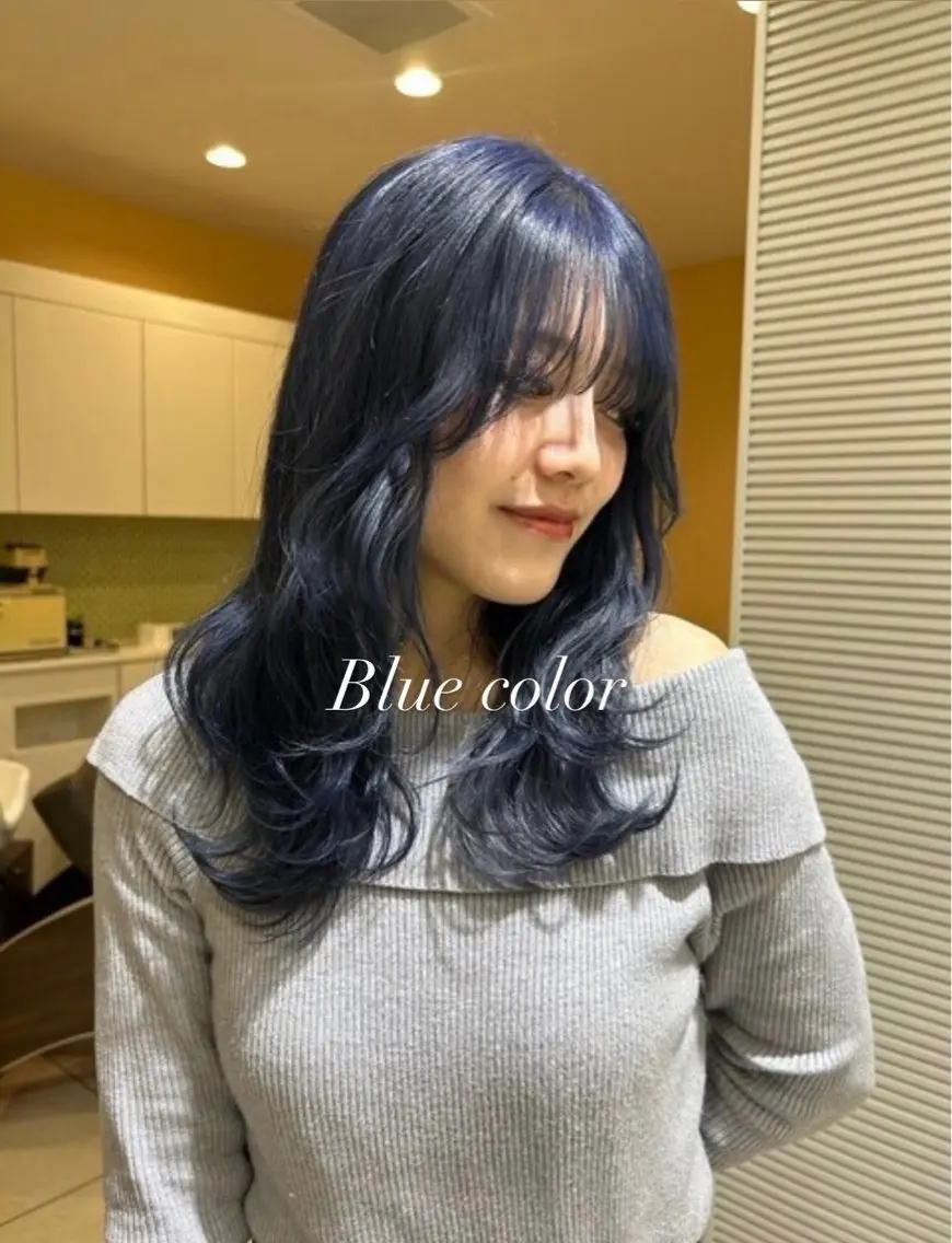 セミロング カラー ブリーチ ブルーカラー 透明感カラー カット ヘアカラー トリートメント 透明感/レイヤー/ 縮毛矯正/ほのか🍪のヘアスタイル