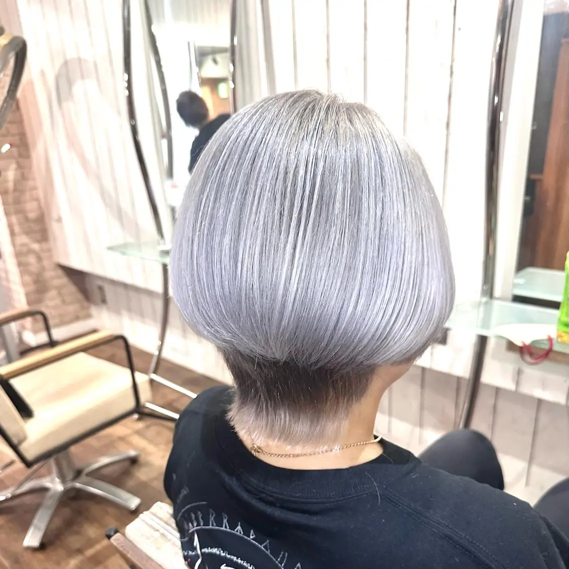 ショート カラー ヘアアレンジ ブリーチ 池袋髪質改善縮毛矯正 ×レイヤー専門のヘアスタイル