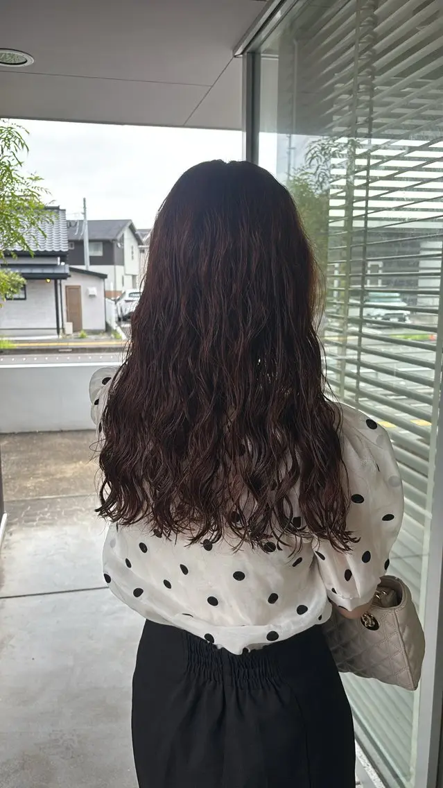 セミロング ヘアカラー トリートメント 🩰韓国風艶カラー /暗髪透明感カラーのヘアスタイル