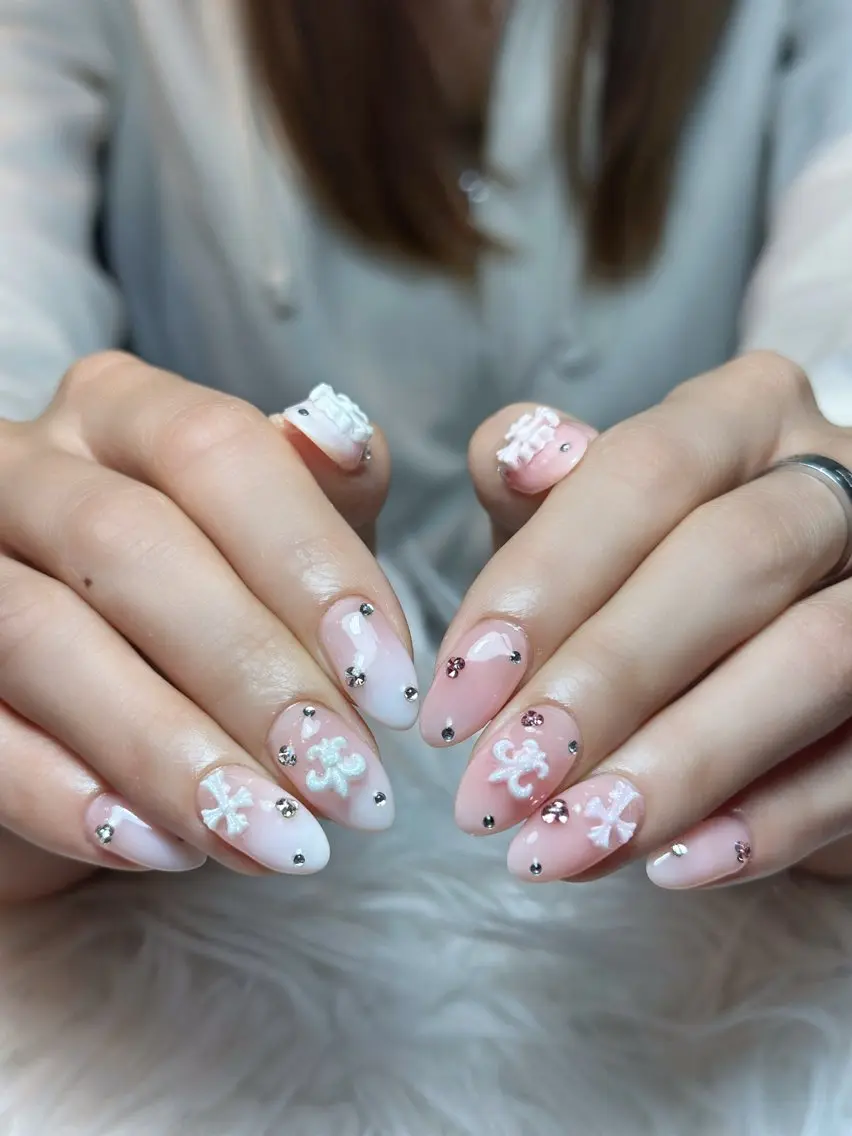 ネイル オーロラネイル ボルドー ブラウン 氷ネイル・うるうるネイル キラキラネイル ハンドネイル Julli NailStudioのネイルデザイン