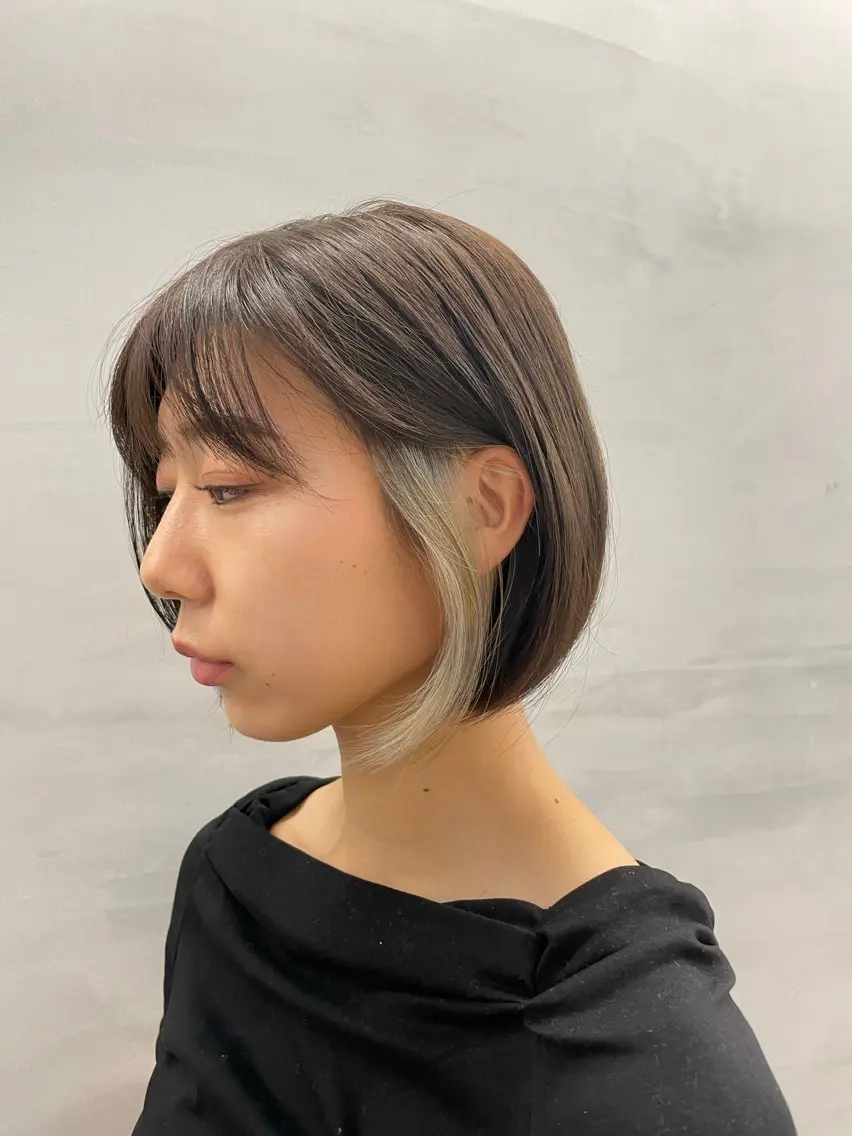 カラー ブリーチ イヤリングカラー インナーカラー 高山🐬髪質改善 池袋で縮毛矯正のヘアスタイル