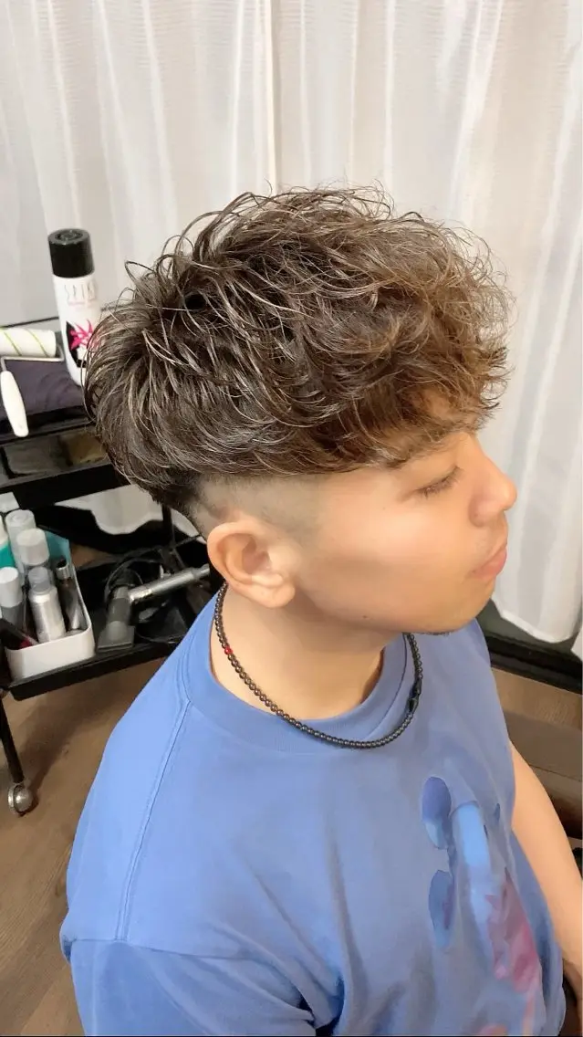 ショート メンズ メンズメッシュ スペインカール カット パーマ 完全個室マンツーマン メンズサロン草野貴樹のヘアスタイル