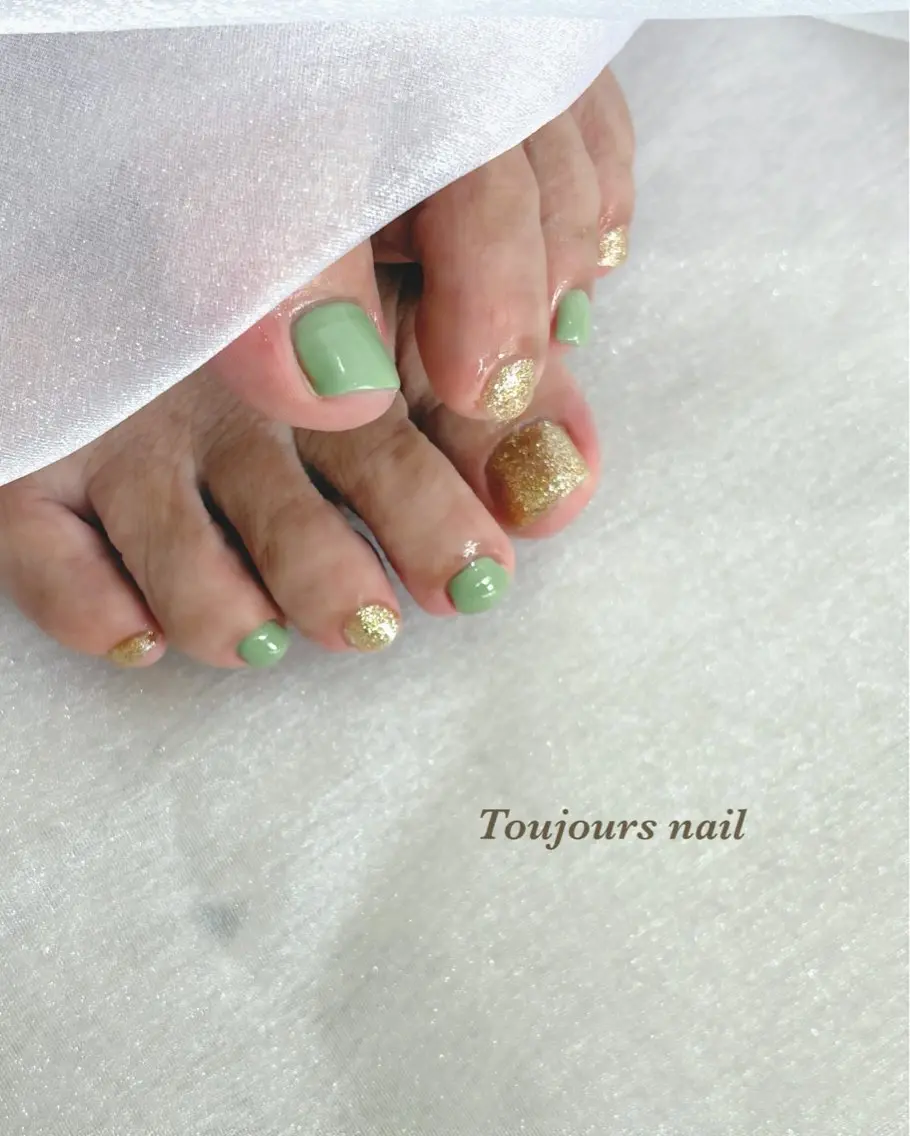 ネイル フットネイル Toujours / nanaのネイルデザイン