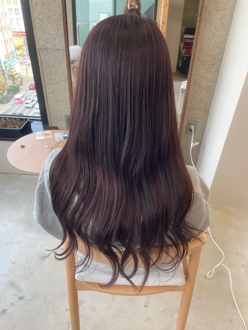 ロング カラー ブリーチ ボルドーカラー ブリーチなしカラー レッドカラー ロング ヘアカラー ヘッドスパ 『SiLO』 rumiのヘアスタイル