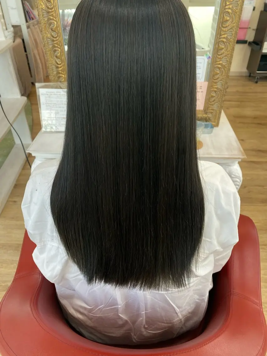 ロング 小倉 沙織のヘアスタイル