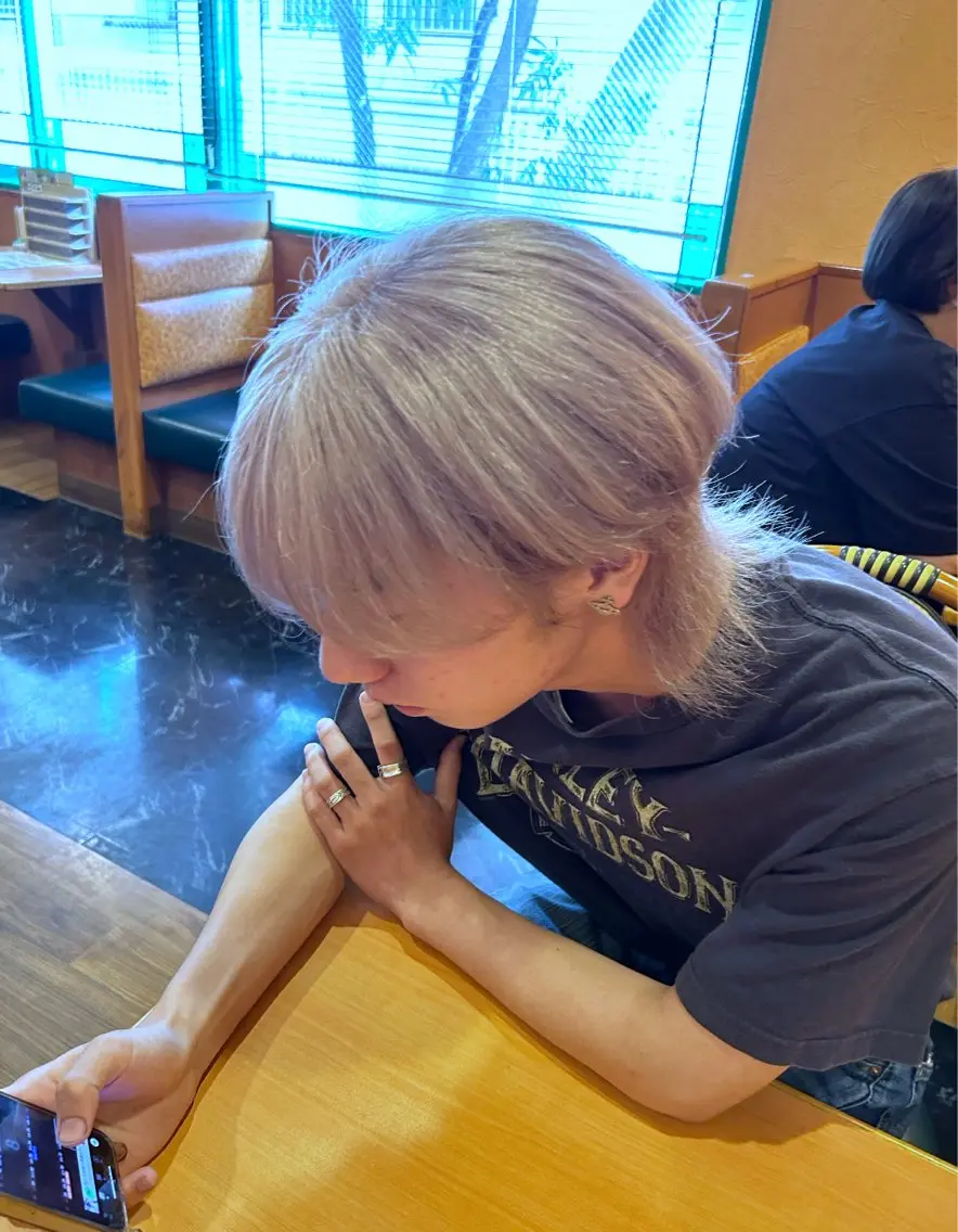 カット＋ブリーチオンカラーの写真