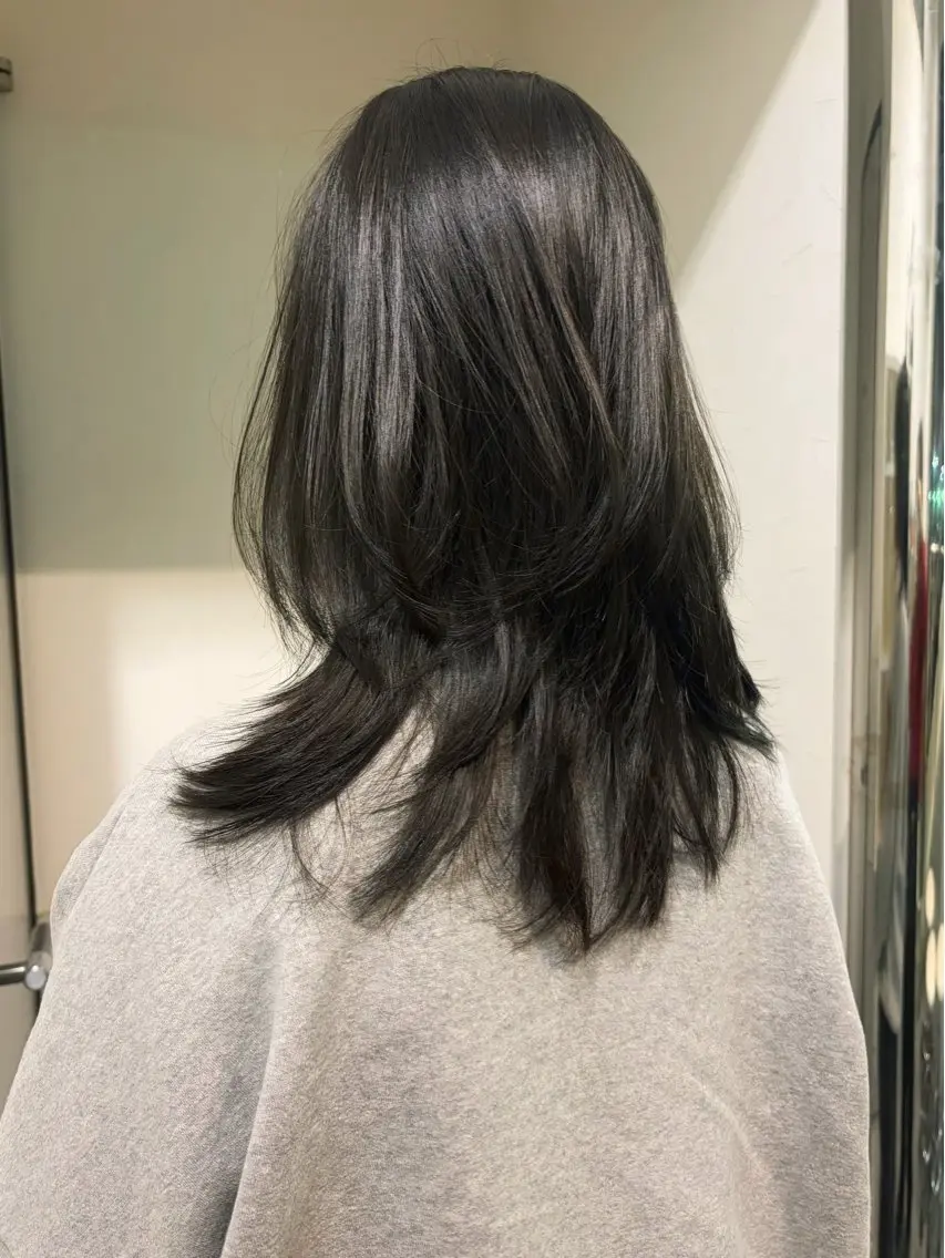 セミロング レイヤーカット 🫧ヒシダアキ taboo.i🫧のヘアスタイル