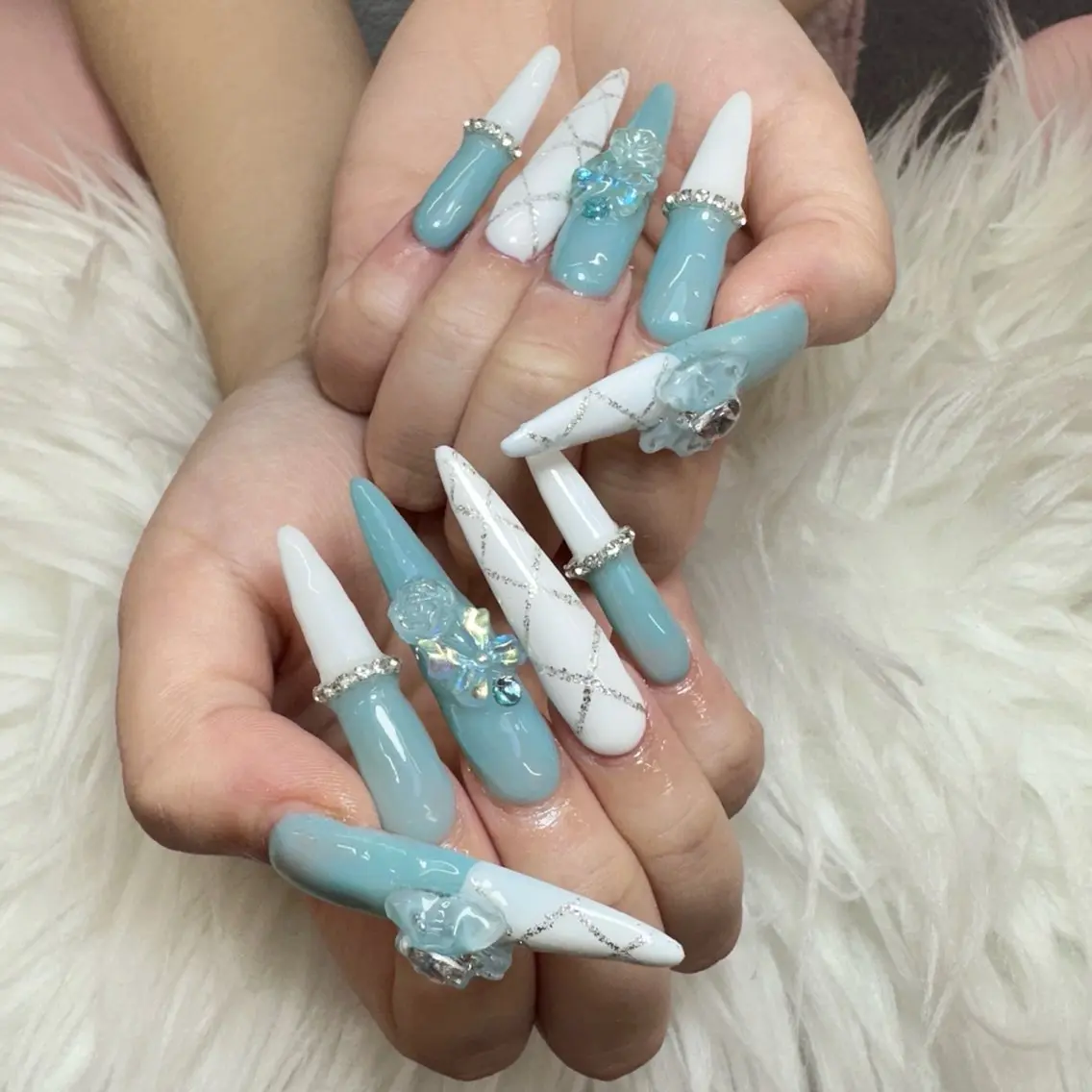 ネイル フットネイル フレンチネイル グラデーション キラキラネイル 韓国ネイル UMIE  NAIL かんえのネイルデザイン