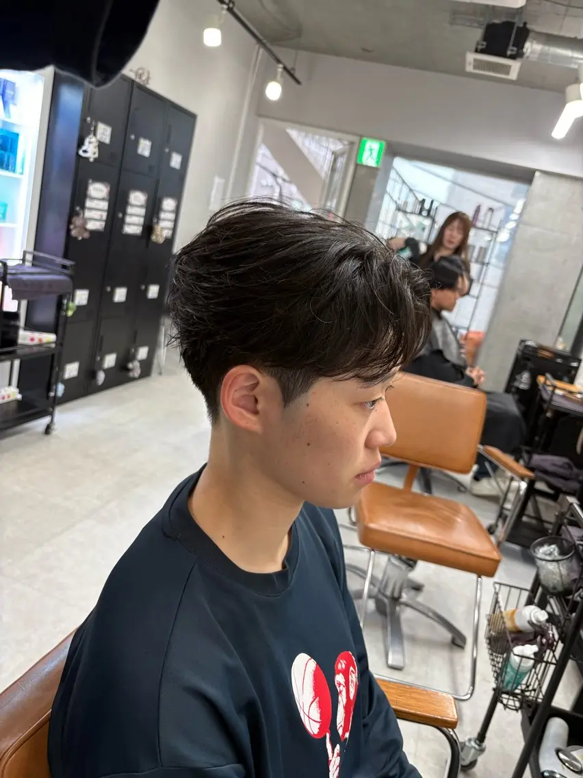 パーマ メンズ フェザーパーマ メンズパーマ 下北沢メンズパーマ 特化園田 楓莉のヘアスタイル