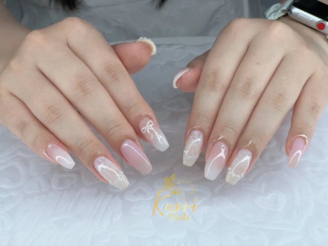 ネイル チークネイル ドット フレンチネイル ジェルネイル グラデーション Kaori Nailのネイルデザイン