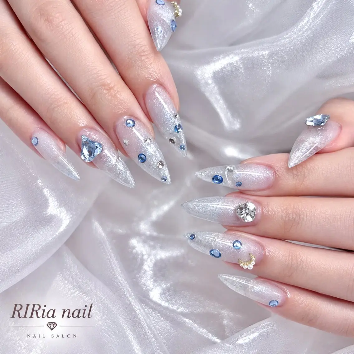 ネイル ブルー シルバー ハンドネイル 🎀RIRia nail🎀のネイルデザイン