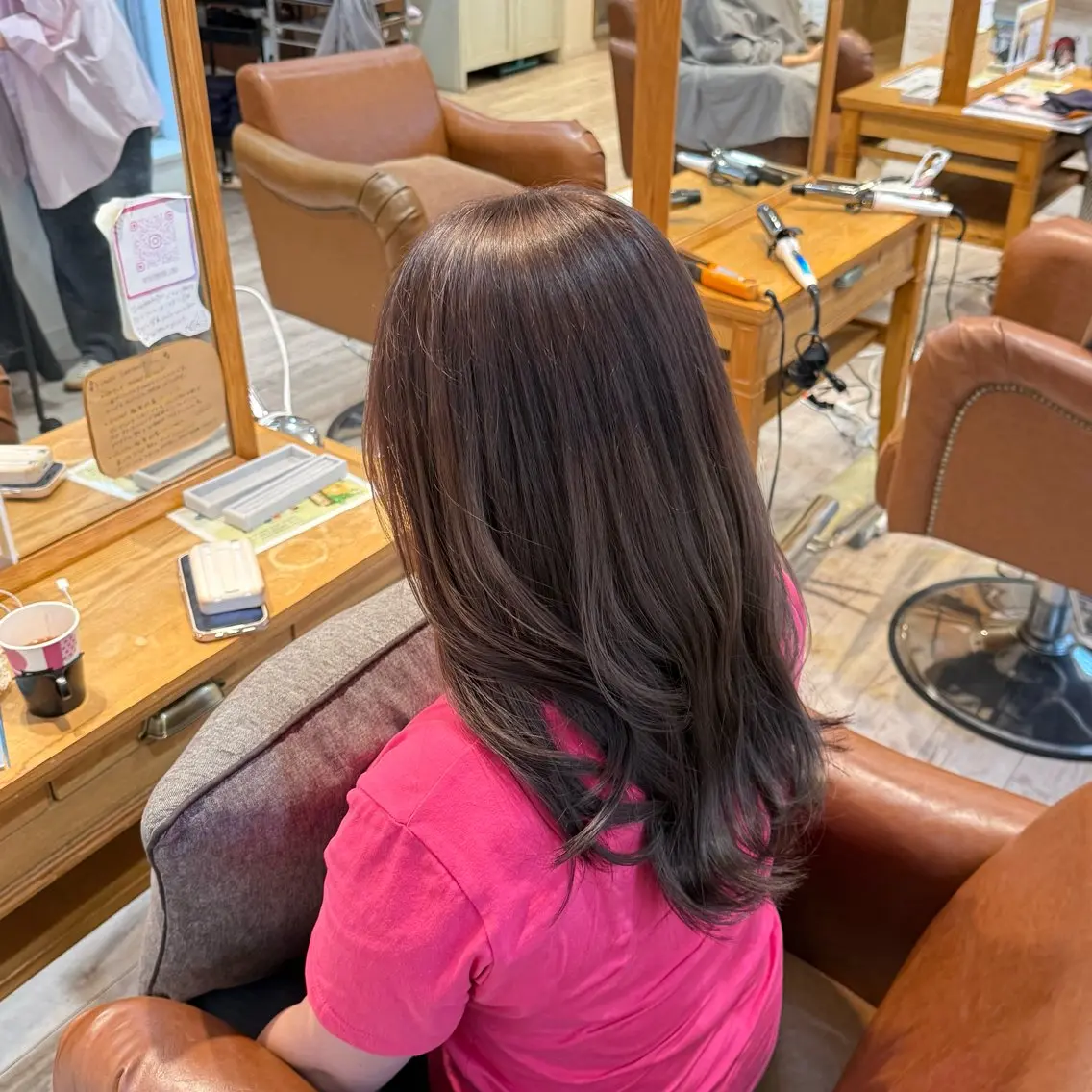 セミロング 加藤 美佳のヘアスタイル