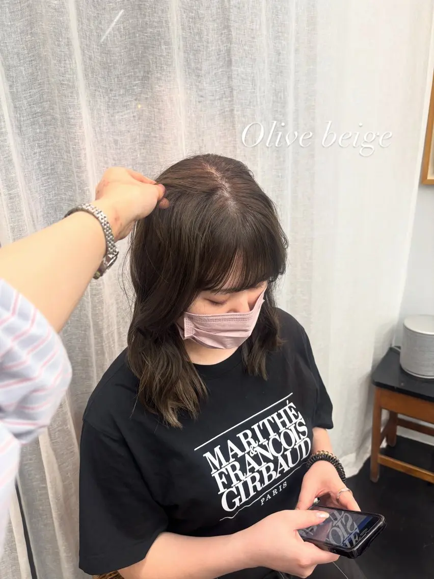 ミディアム カラー ベージュカラー オリーブベージュ オレンジ 【ヤマザキアヤメ】 艶カラー/縮毛矯正のヘアスタイル