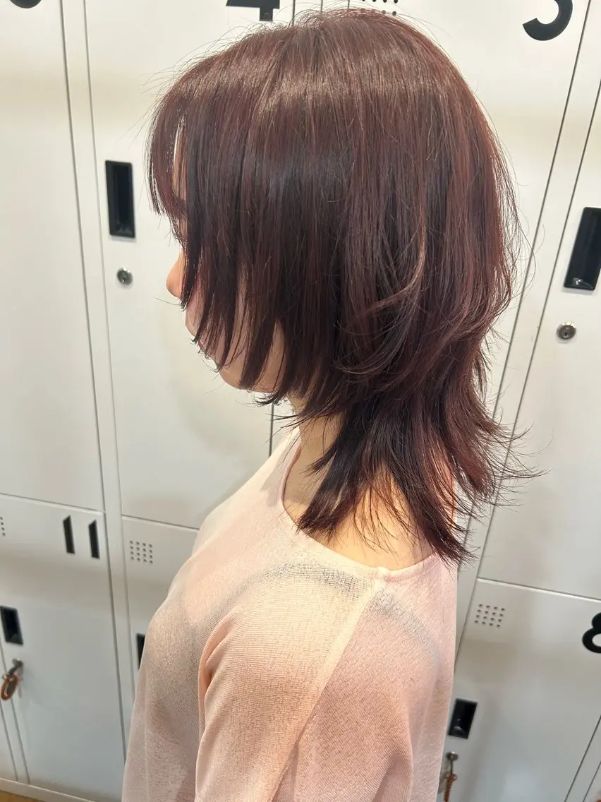 セミロング ハッシュカット レイヤーカット カット mai /attraのヘアスタイル