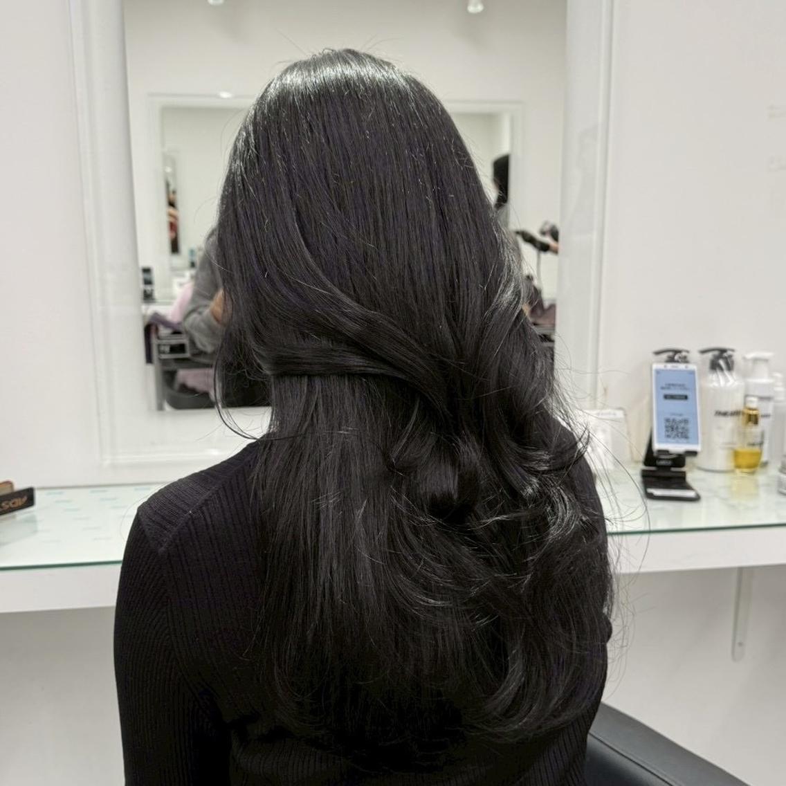 カラー ナチュラルベージュ 🪞うる艶/表参道のヘアスタイル