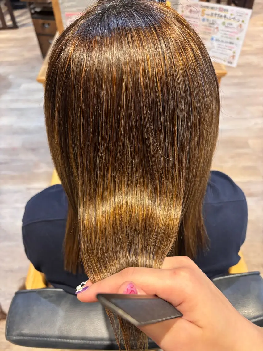 セミロング 縮毛矯正 渡辺 桃花のヘアスタイル