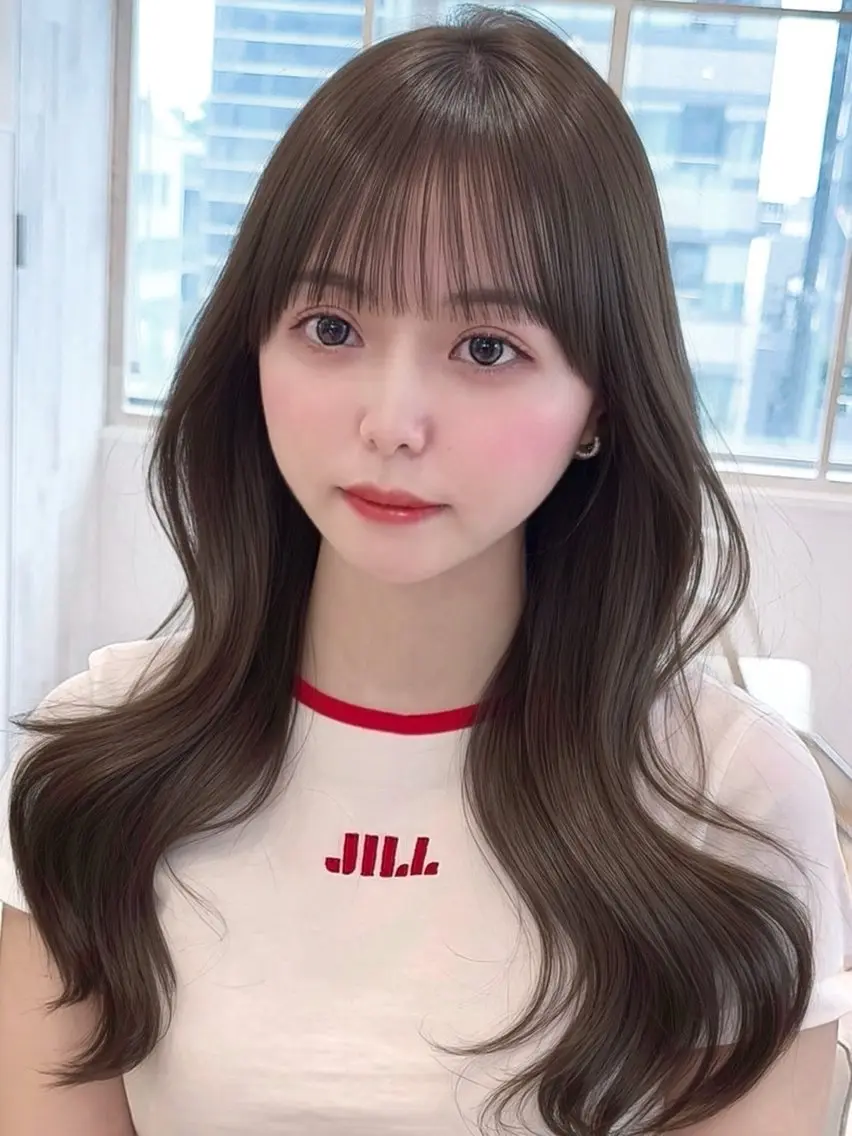 ロング カット トリートメント 表参道小顔カット前髪 割れ改善クロスパーマのヘアスタイル