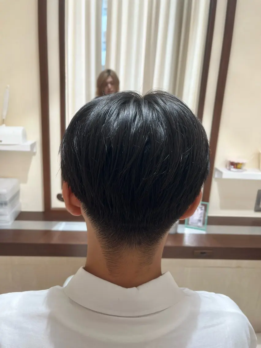 ショート パーマ メンズ センターパート 刈り上げ 🧊メンズ特化🧊 高木航希のヘアスタイル