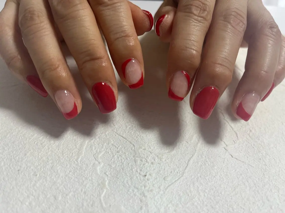 ネイル オーロラネイル フットネイル フレンチネイル ジェルネイル マグネットネイル kiki nail たまプラーザのネイルデザイン