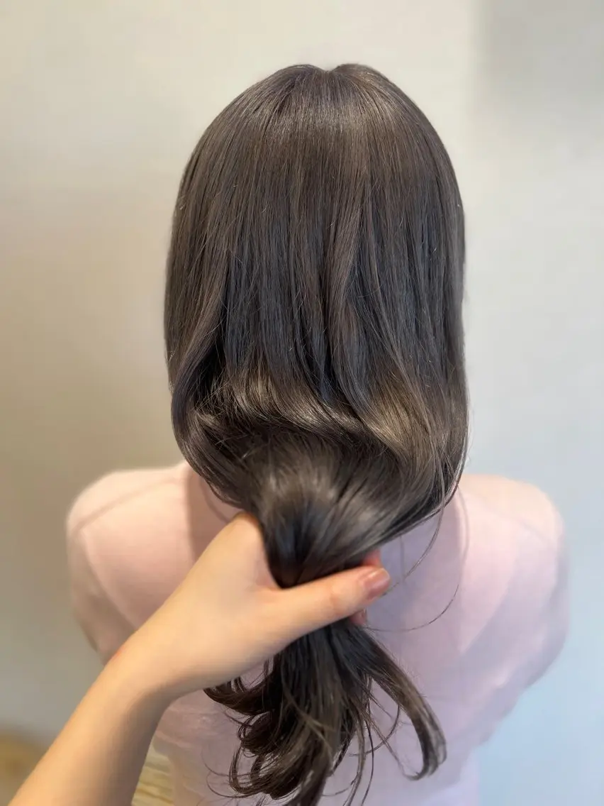 カラー グレージュ 水田 芹七のヘアスタイル