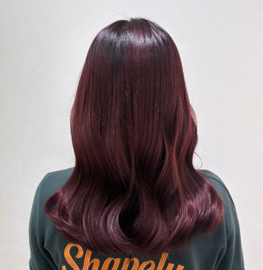 セミロング 阿部 蒼依のヘアスタイル