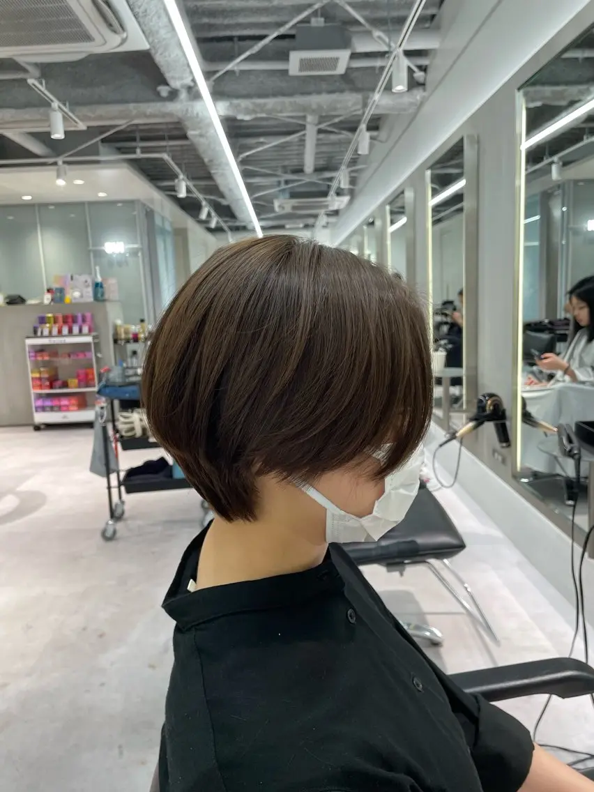 ショート カラー オリーブカラー ショートヘア 🤍haruna 🤍SUIのヘアスタイル