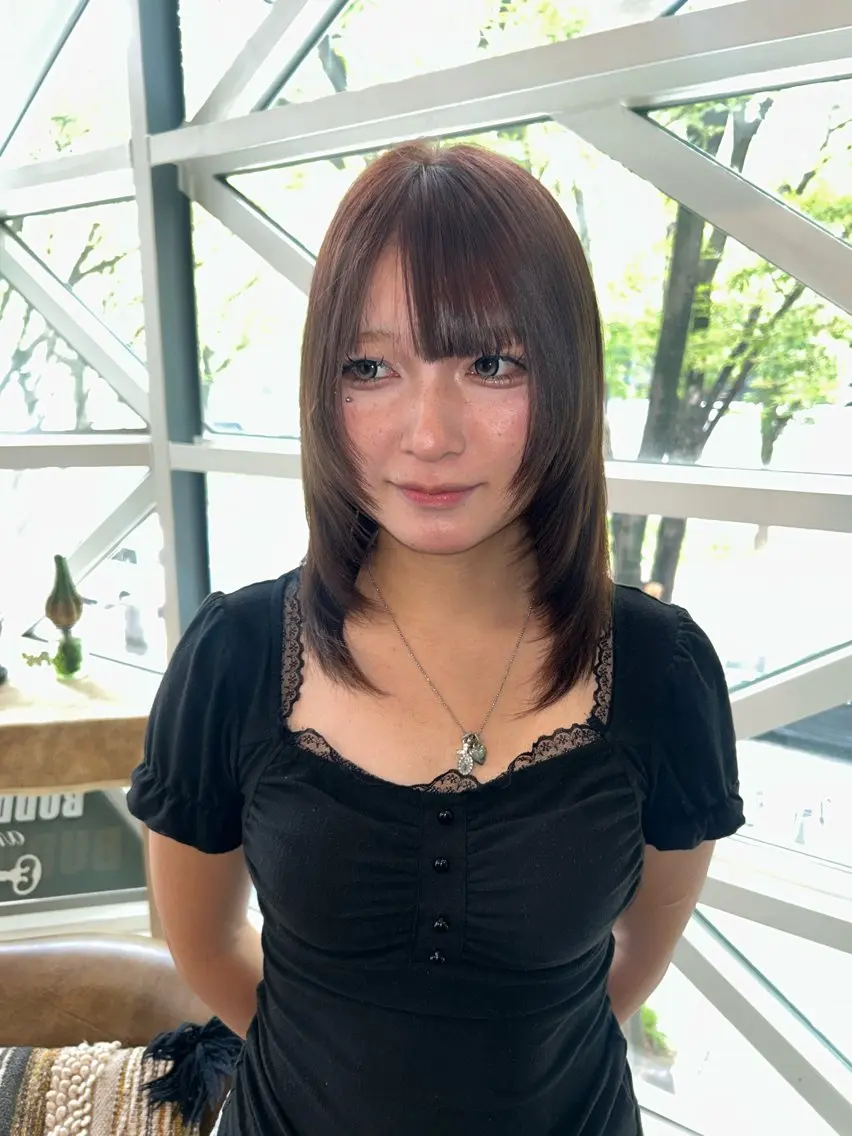 ミディアム カラー 三崎 莉緒の眉毛・アイブロウイメージ