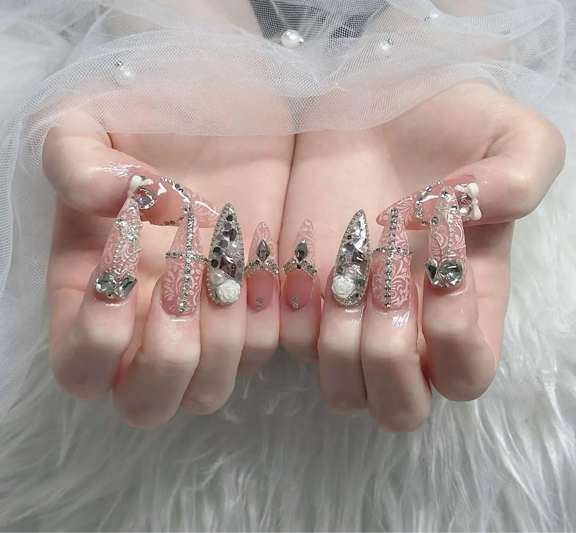 ネイル オーロラネイル フレンチネイル ジェルネイル ハロウィン キラキラネイル ハンドネイル H.baby Nail Salonのネイルデザイン