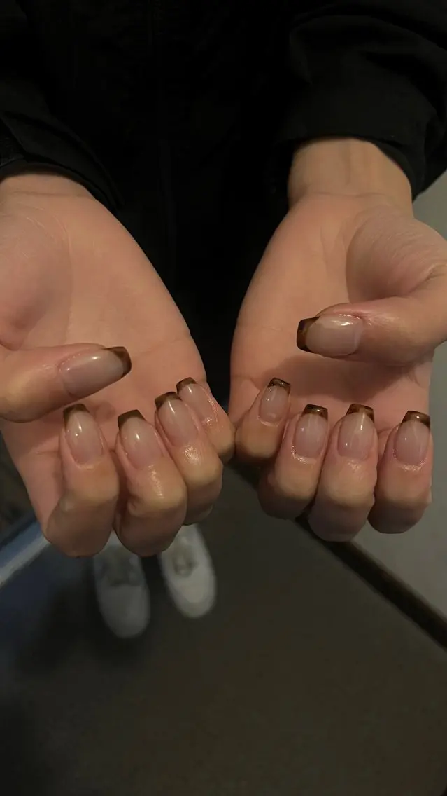 ネイル べっ甲ネイル フレンチネイル nailsalon 702  小夏のネイルデザイン